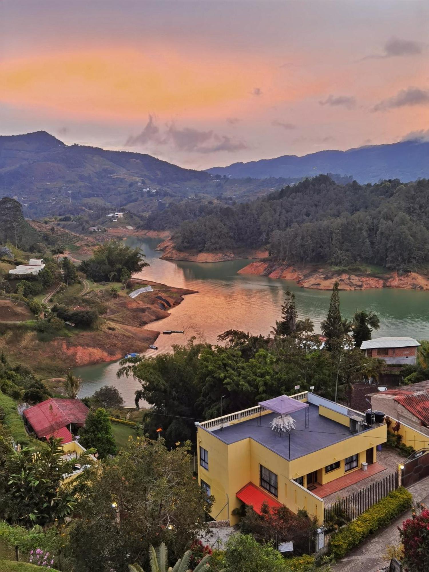 Hermosa Casa De Campo En Guatape Luaran gambar